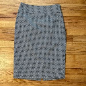 The Limited Skirt Size 4 Navy & white print Great Condition